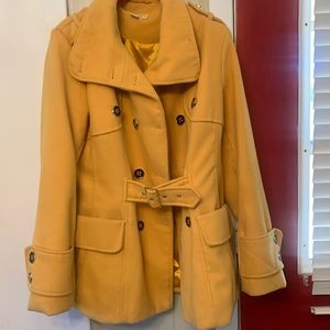 Cute coat! Gold fully lined!